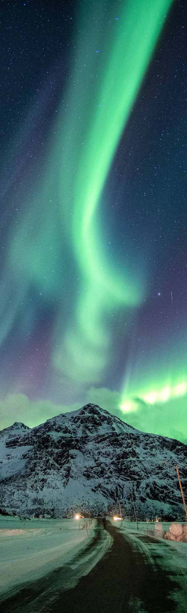 Aurora Borealis over White Mountain